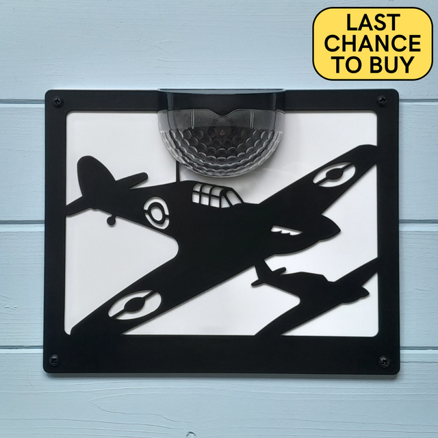 Hurricane Solar Light Wall Plaque