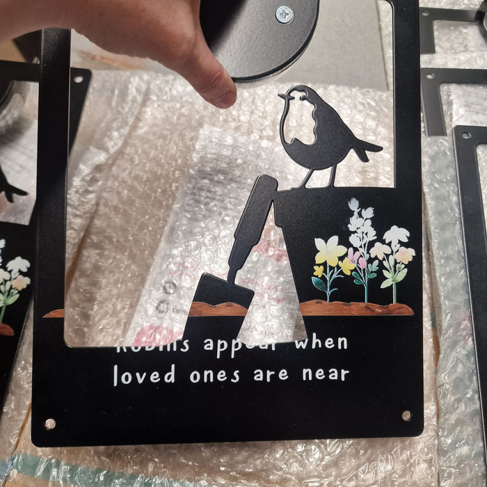 IMPERFECT - Robin on a Plant Pot (print on the back)