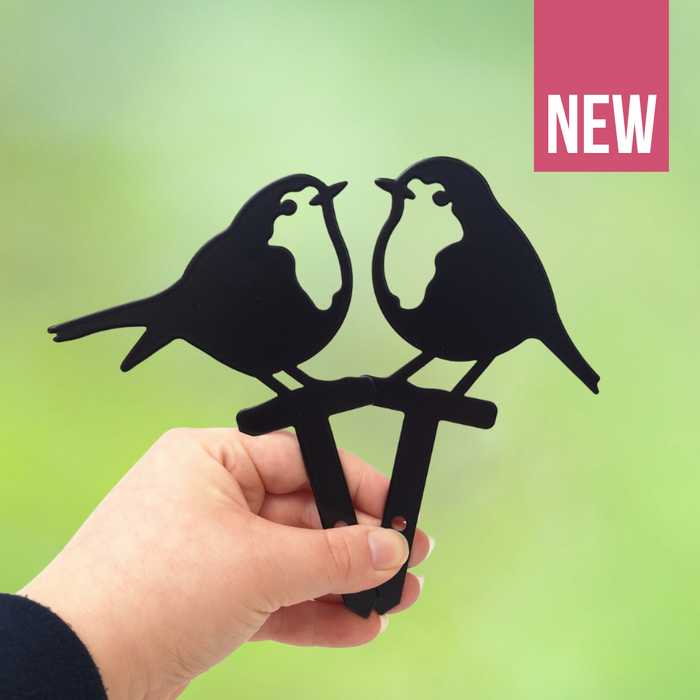 NEW Robin Stake Set of 2