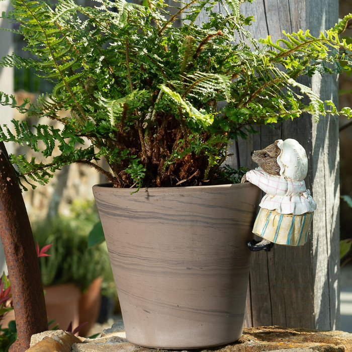 Beatrix Potter Mrs. TiggyWinkle Plant Pot Hanger — Flory's Online