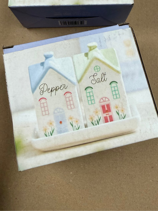 IMPERFECT - Salt & Pepper Houses
