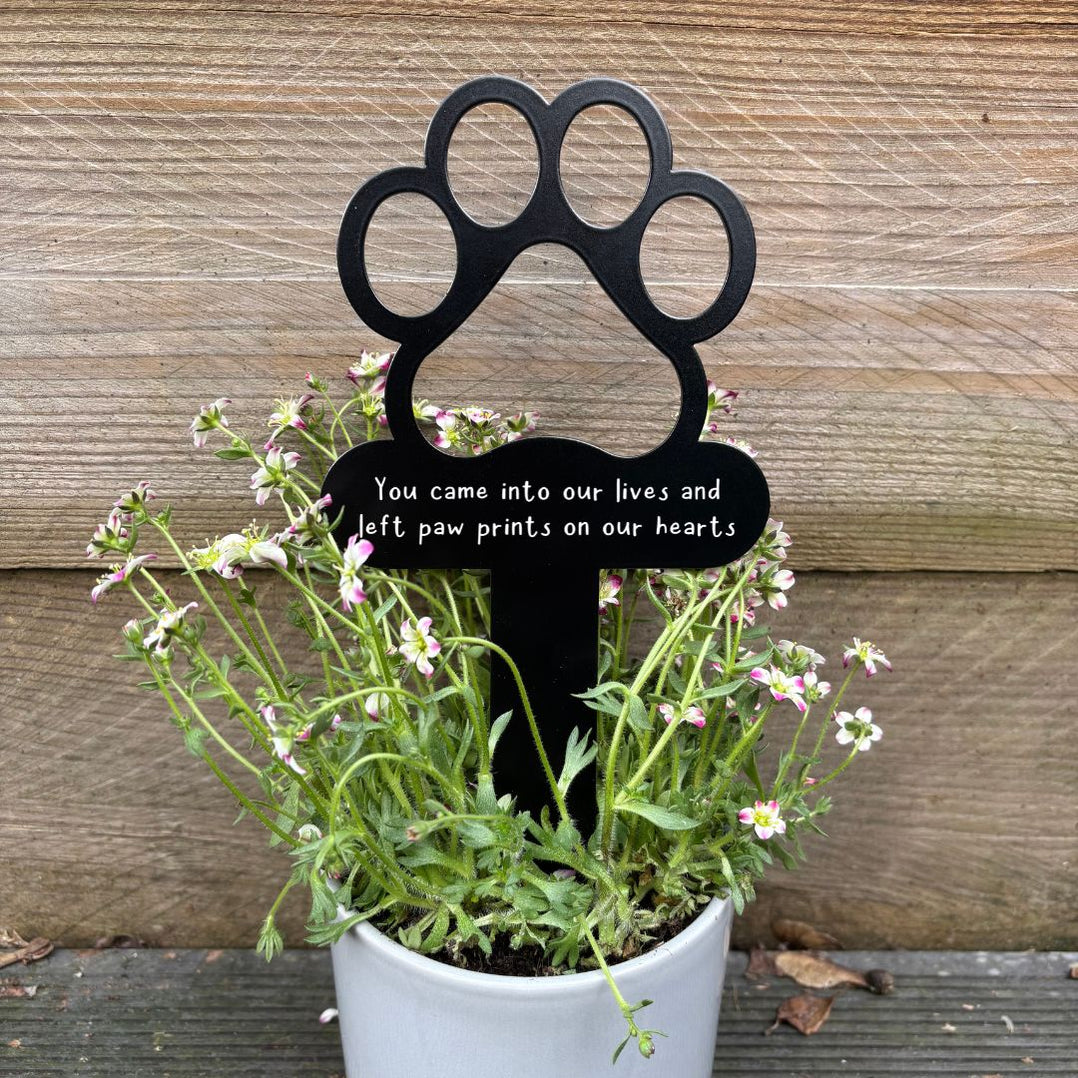 'Paw prints on our hearts' - Memorial Paw Print Metal Stake | Flory's ...
